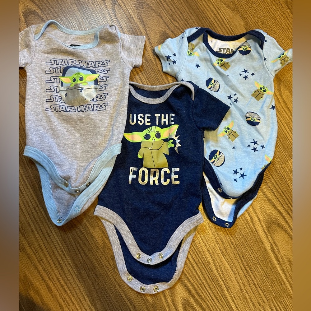 Baby Star Wars The Mandalorian Grogu Onesie Bundle 6-9 Months